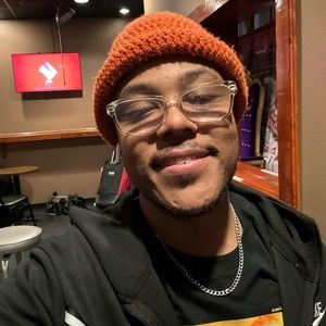 Meet your Posher, Leon